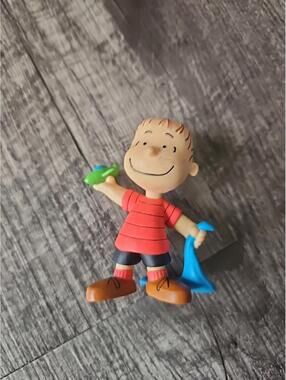 Peanuts Gang Linus Pvc Figure with Blanket Toy Plane 3 inch